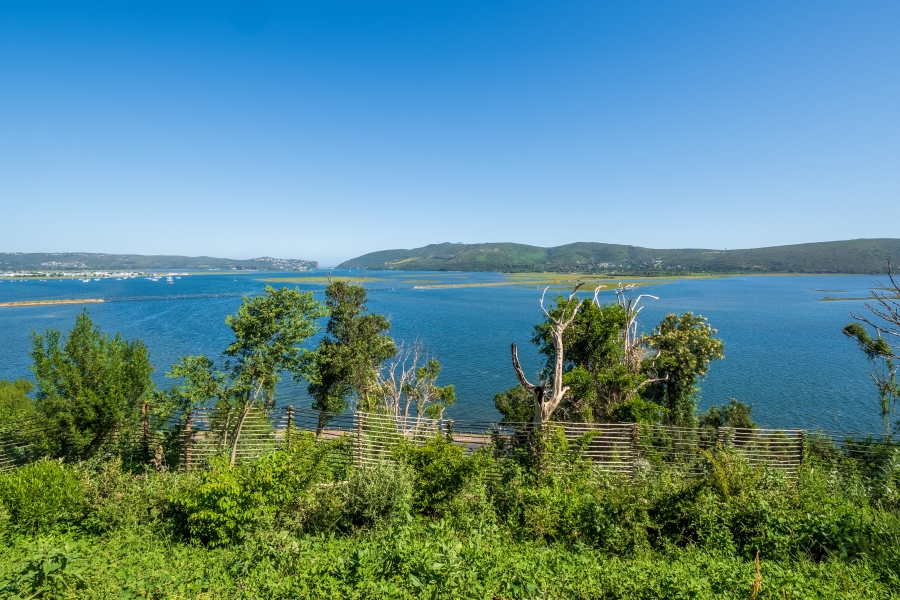 5 Bedroom Property for Sale in Paradise Western Cape